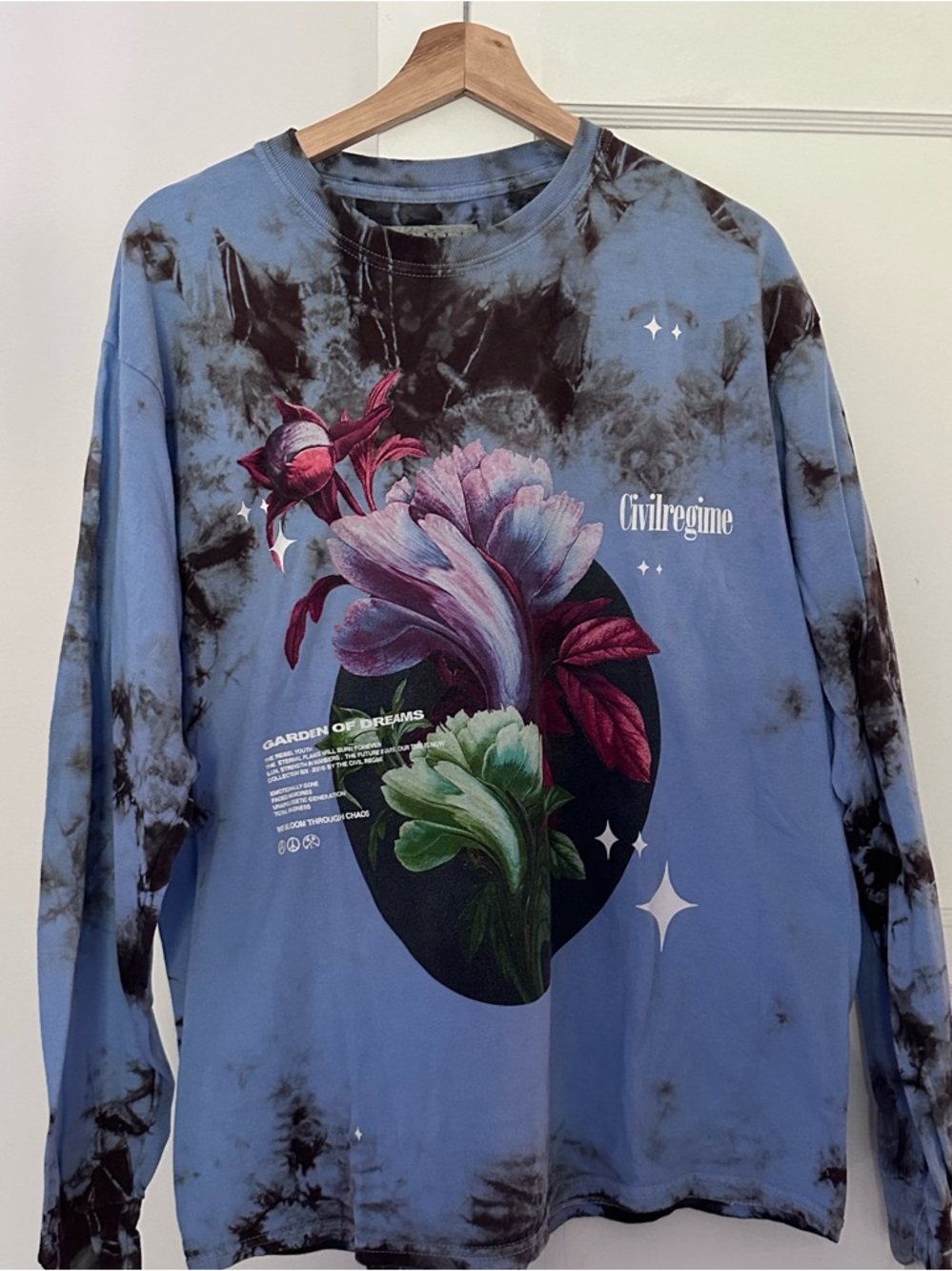 Civil Regime Blue Tie-Dye Floral Graphic , size M